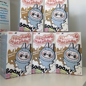 Exciting Macaron Labubu